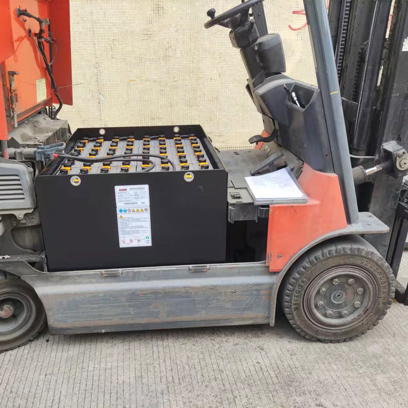 Electric forklift battery